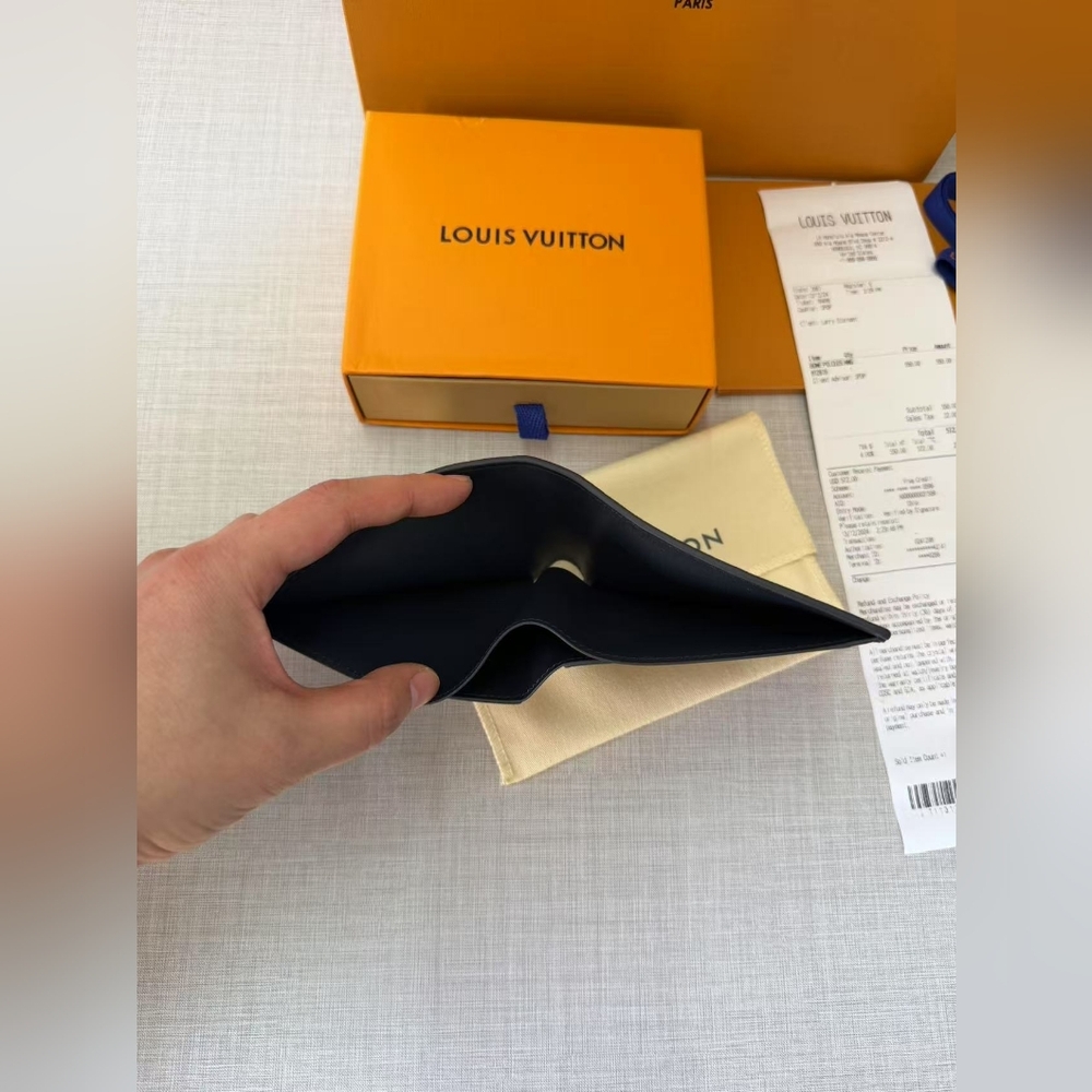 Louis Vuitton Multiple Wallet - Picture 12 of 13